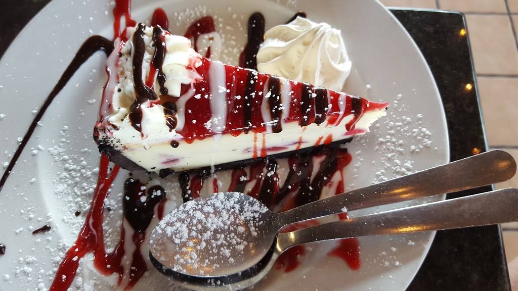 The Mad Greek Restaurant | restaurant | 2419 Volunteer Pkwy, Bristol, TN 37620, USA | 4239684848 OR +1 423-968-4848