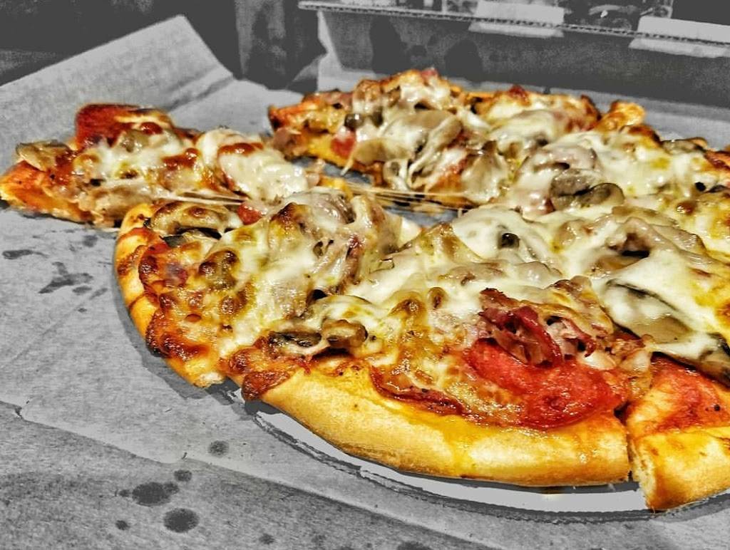 Pizza Nova | restaurant | 3704 W 26th St, Chicago, IL 60623, USA | 7737620100 OR +1 773-762-0100