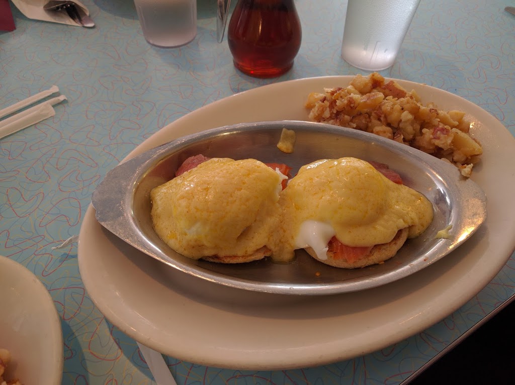 Zoes | restaurant | 1105 Massachusetts Ave, Cambridge, MA 02138, USA | 6174950055 OR +1 617-495-0055