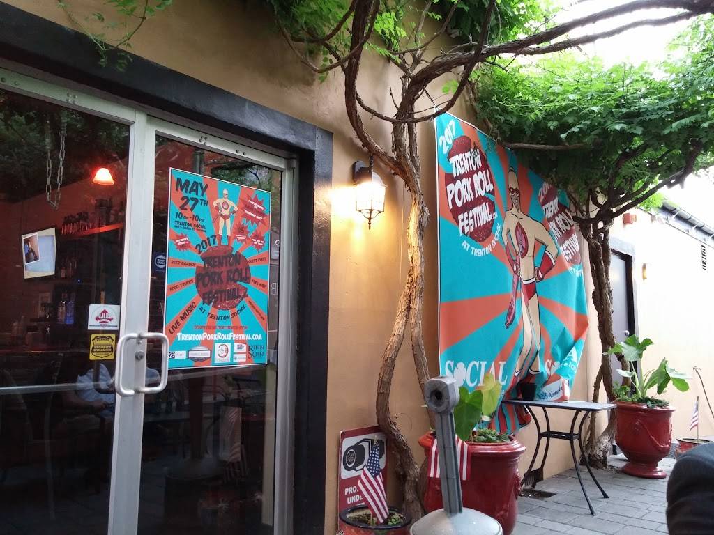 Trenton Social | restaurant | 449 S Broad St, Trenton, NJ 08611, USA | 6099897777 OR +1 609-989-7777