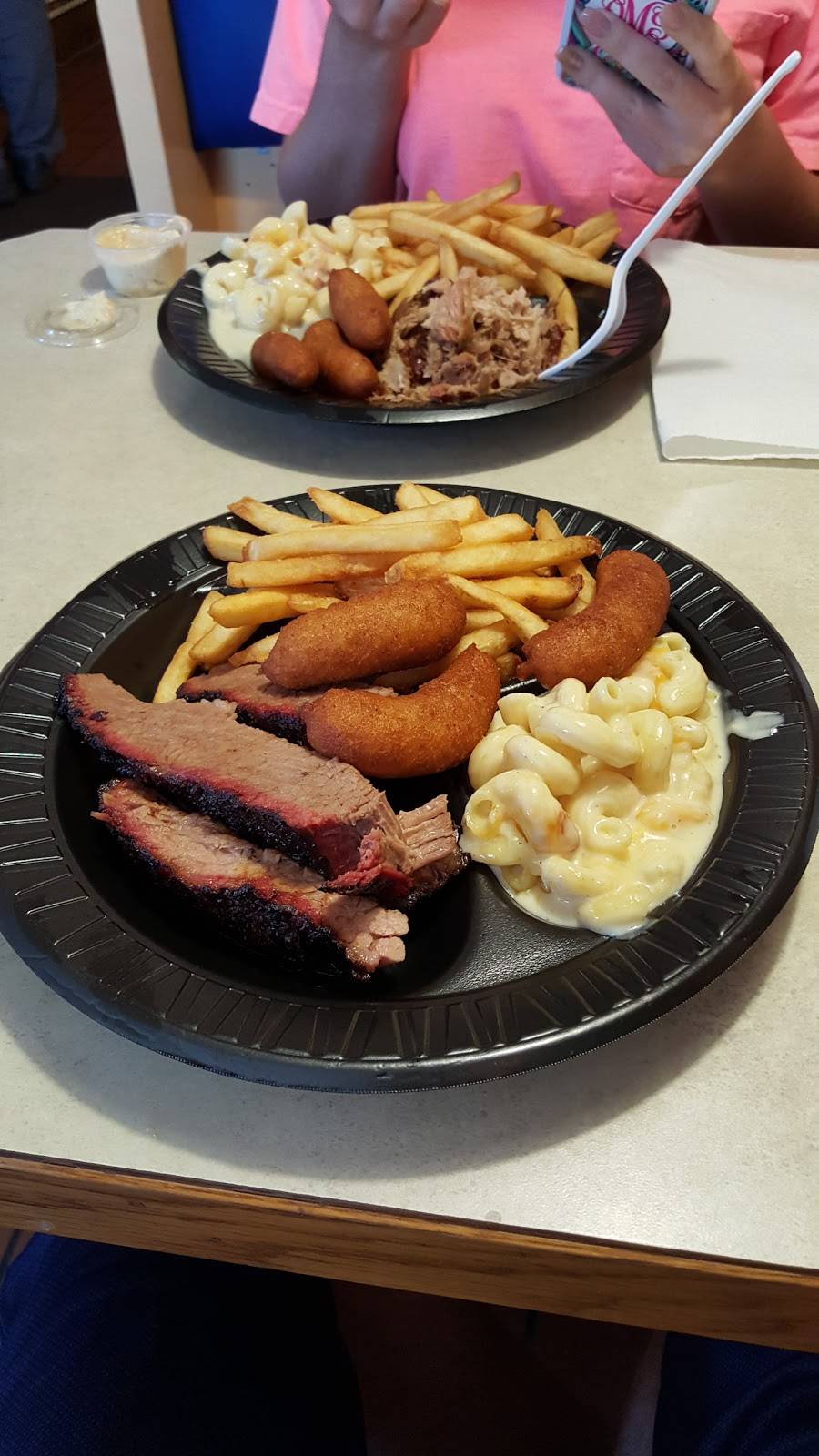 BBQ House | restaurant | 5227, 5002 E Oak Island Dr, Oak Island, NC 28465, USA | 9102011001 OR +1 910-201-1001