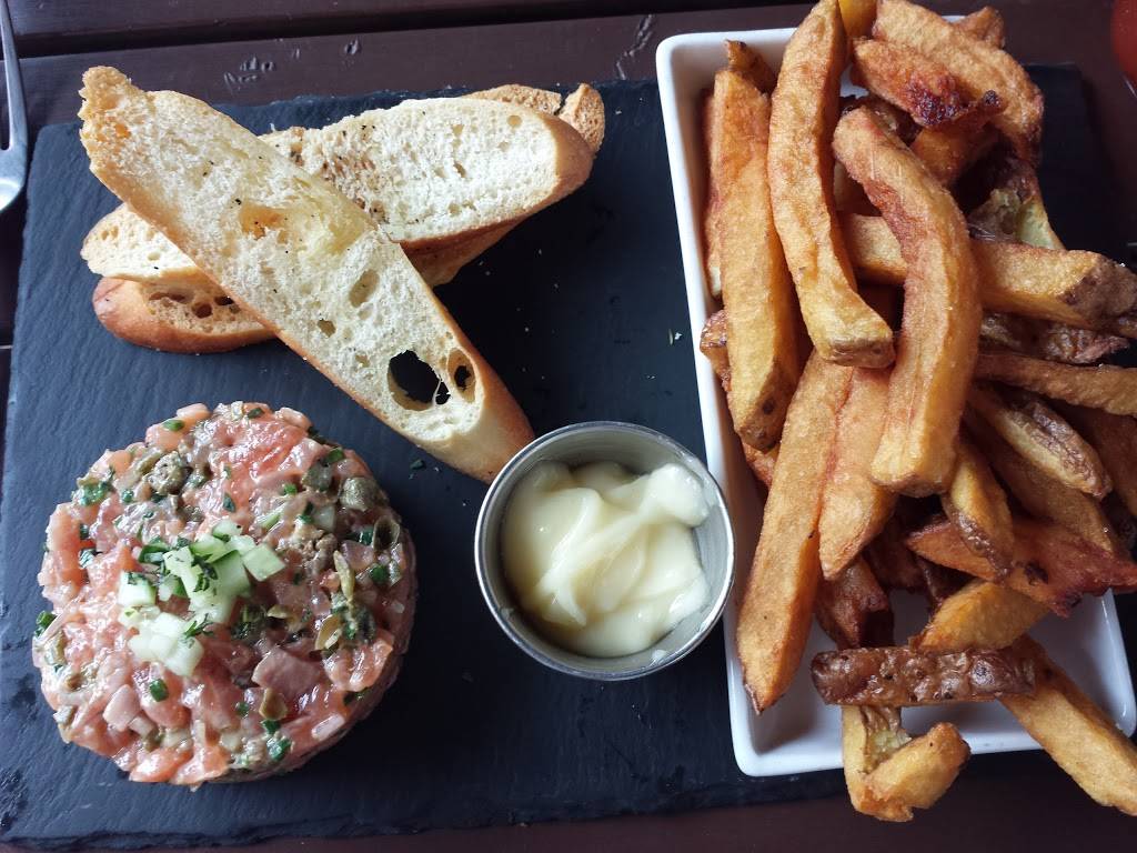 Brasa Grill | restaurant | 210 Rue Brock, Drummondville, QC J2C 1M3, Canada | 8198503338 OR +1 819-850-3338