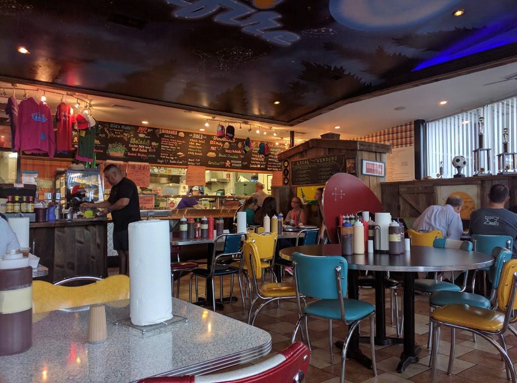 Sugarfire Smoke House | restaurant | 3150 Elm Point Industrial Dr, St Charles, MO 63301, USA | 6367247601 OR +1 636-724-7601