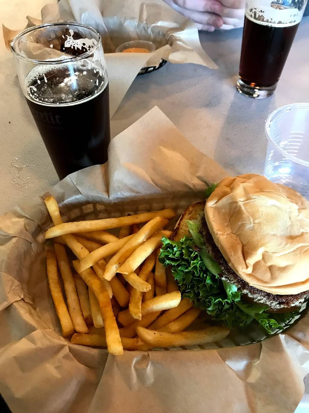 Heretic Brewing Company | restaurant | 1052 Horizon Dr, Fairfield, CA 94533, USA | 7073894573 OR +1 707-389-4573