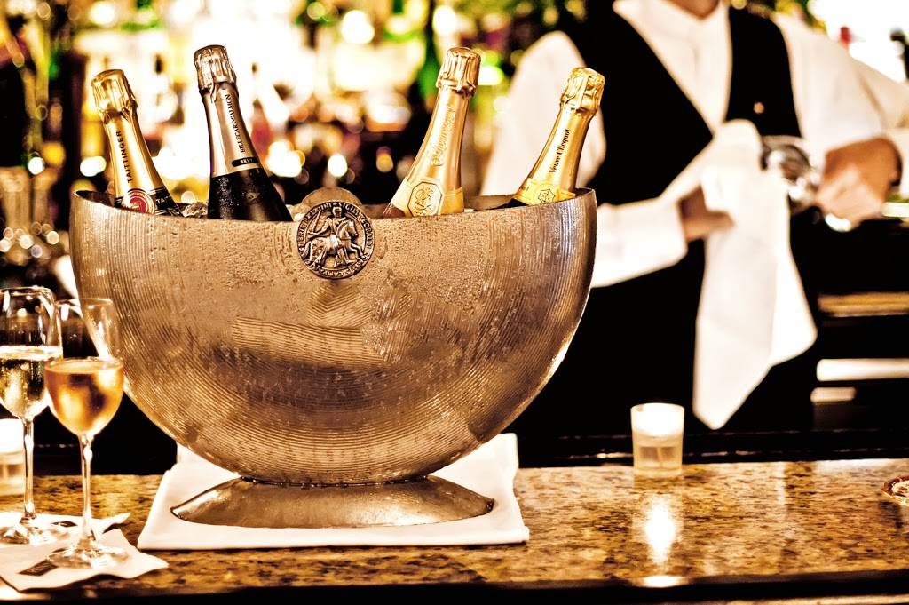 Peninsula Grill | restaurant | 112 N Market St, Charleston, SC 29401, USA | 8437230700 OR +1 843-723-0700