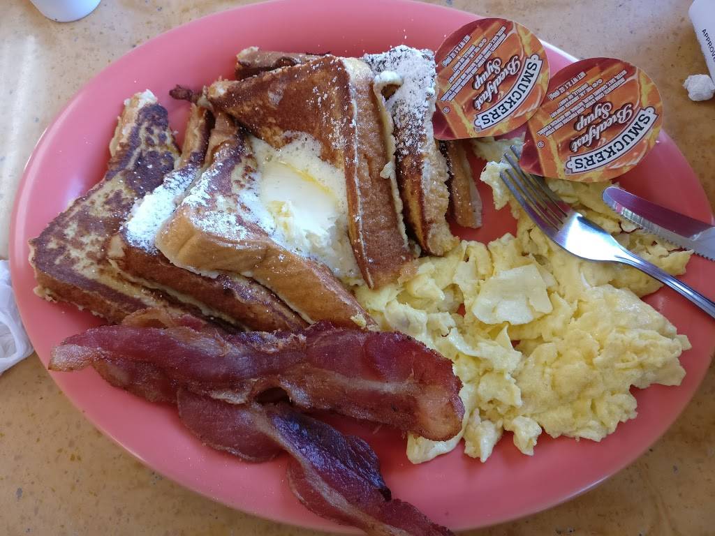 Toms Jr. Burgers | restaurant | 15322 Santa Gertrudes Ave, La Mirada, CA 90638, USA | 7149948667 OR +1 714-994-8667