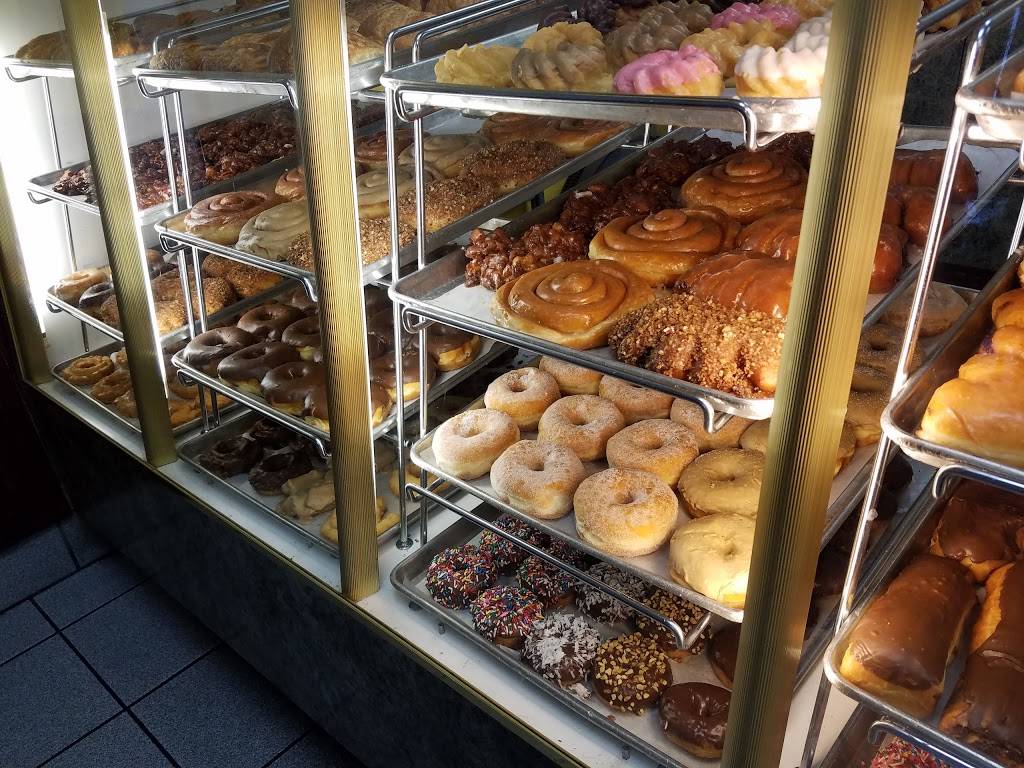 Surfin Donuts | bakery | 24451 Alicia Pkwy #5, Mission Viejo, CA 92691, USA | 9496994926 OR +1 949-699-4926