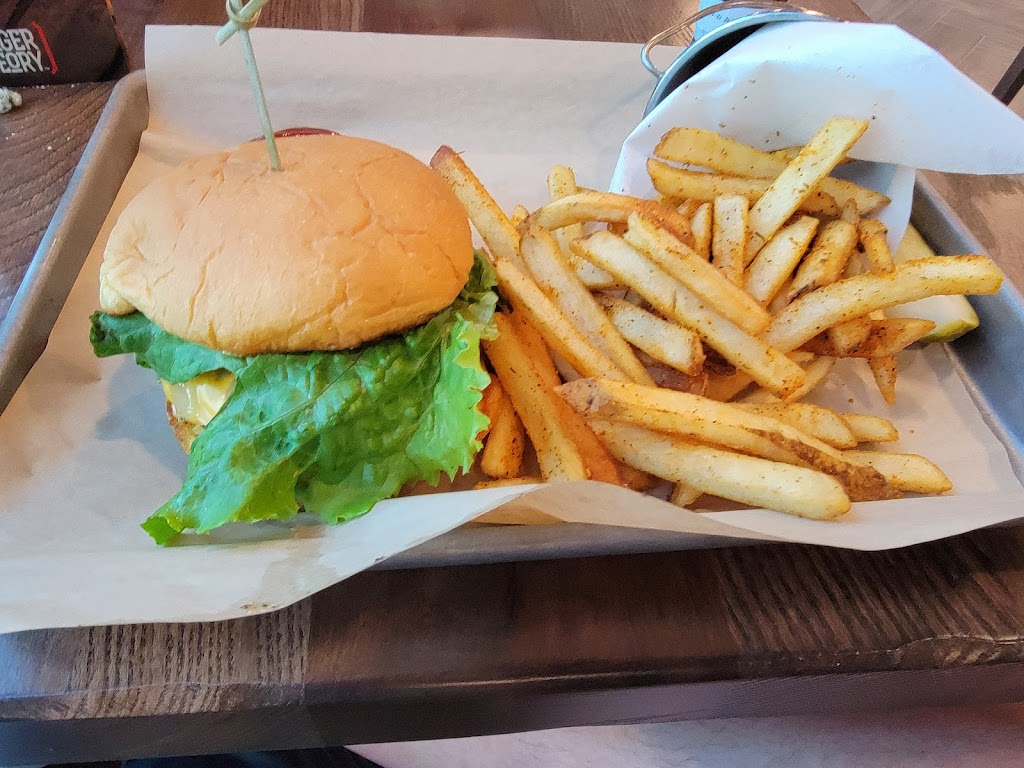 Burger Theory | restaurant | 75 Belinda Pkwy, Mt. Juliet, TN 37122, USA | 6158297780 OR +1 615-829-7780