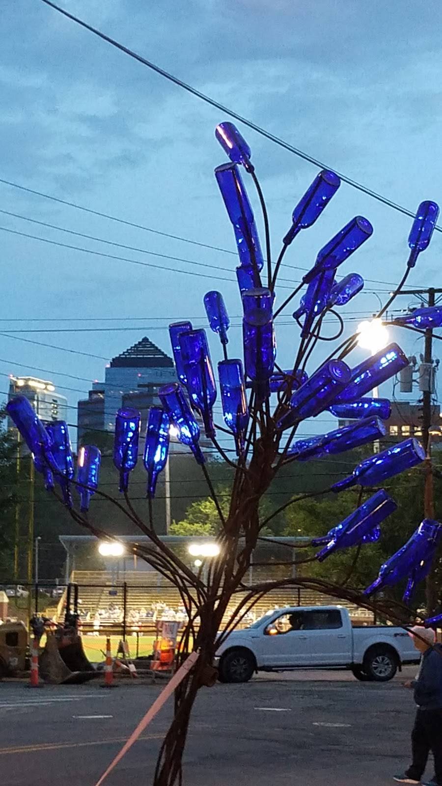 The Blue Note Grill | restaurant | 709 Washington St, Durham, NC 27701, USA | 9194011979 OR +1 919-401-1979