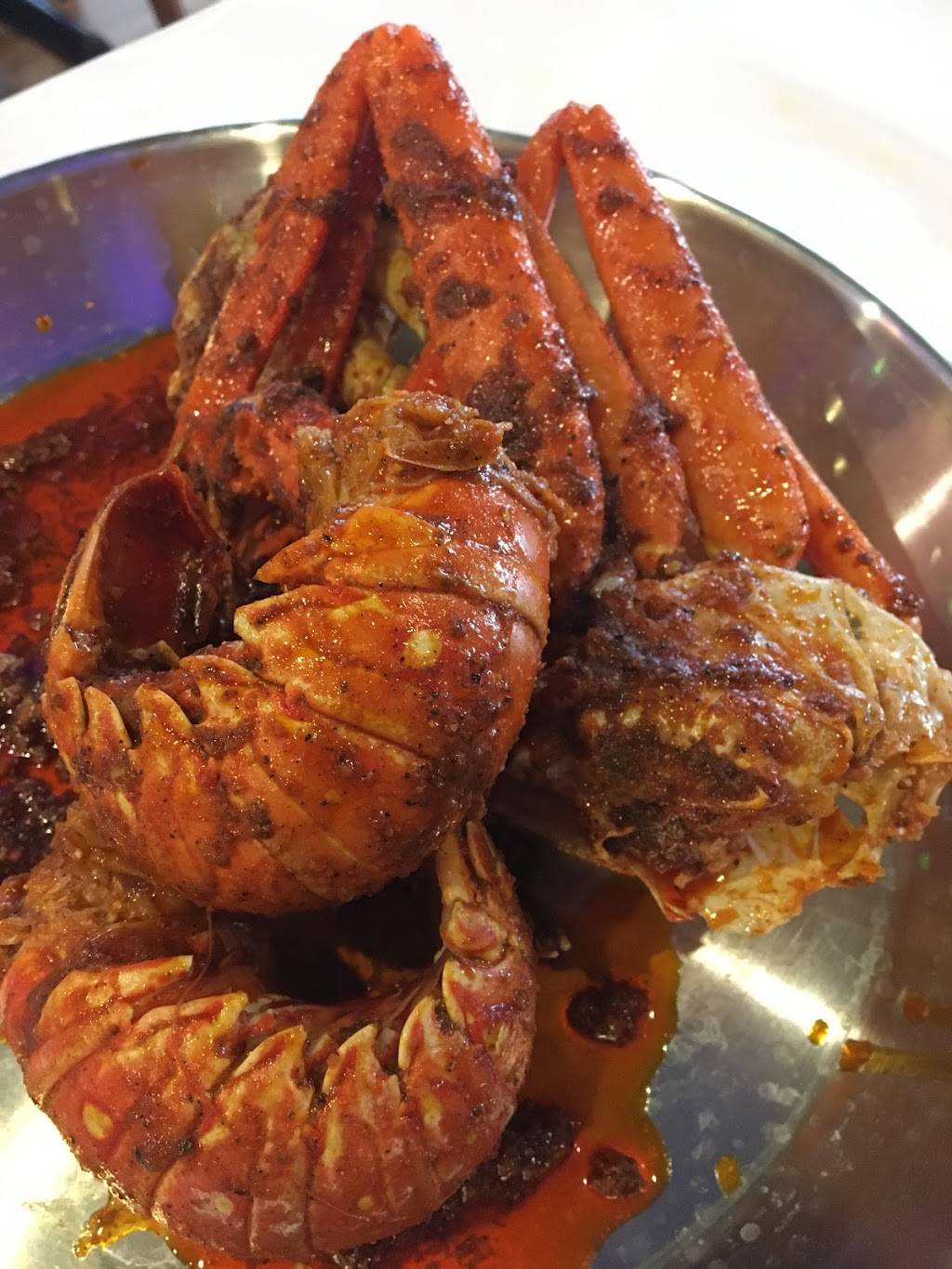 Crab King Seafood & Burgers | restaurant | 1325 Interstate 20 W Suite 121, Arlington, TX 76015, USA | 8174229036 OR +1 817-422-9036