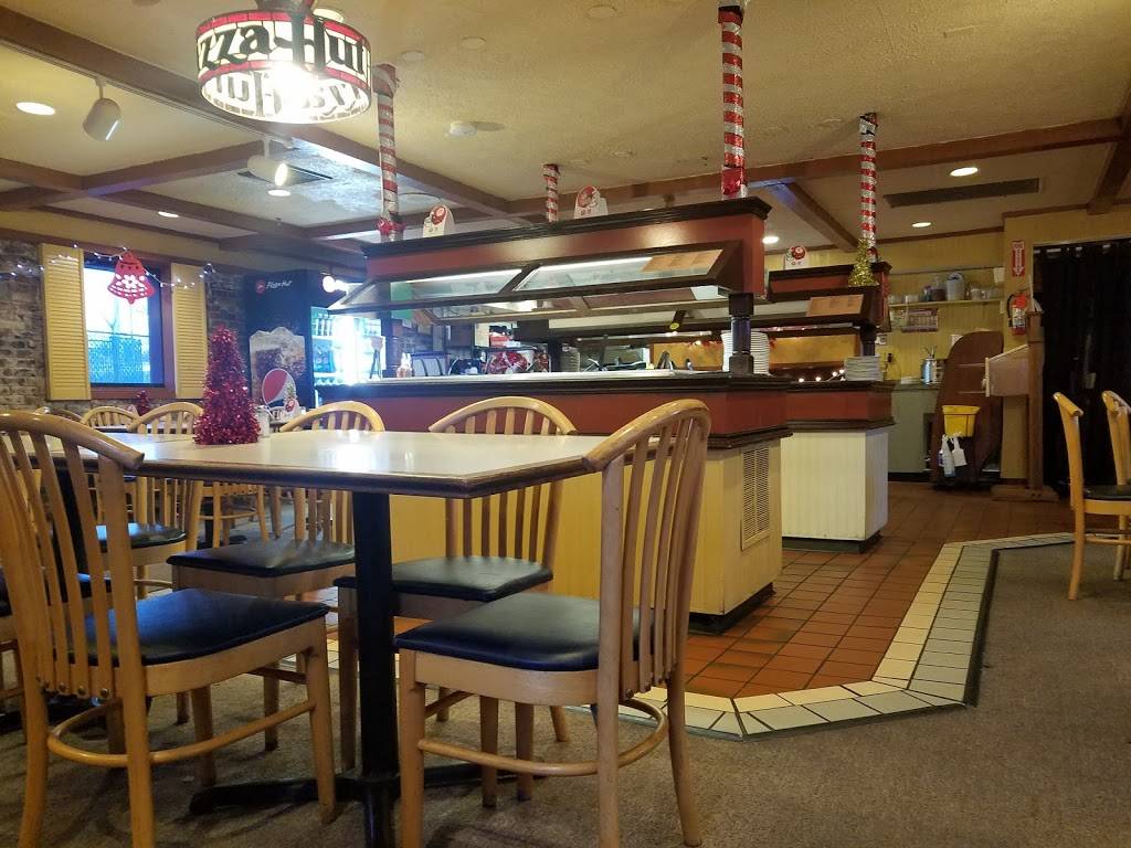 Pizza Hut | meal takeaway | 3920 Dewey Ave, Rochester, NY 14616, USA | 5856216470 OR +1 585-621-6470