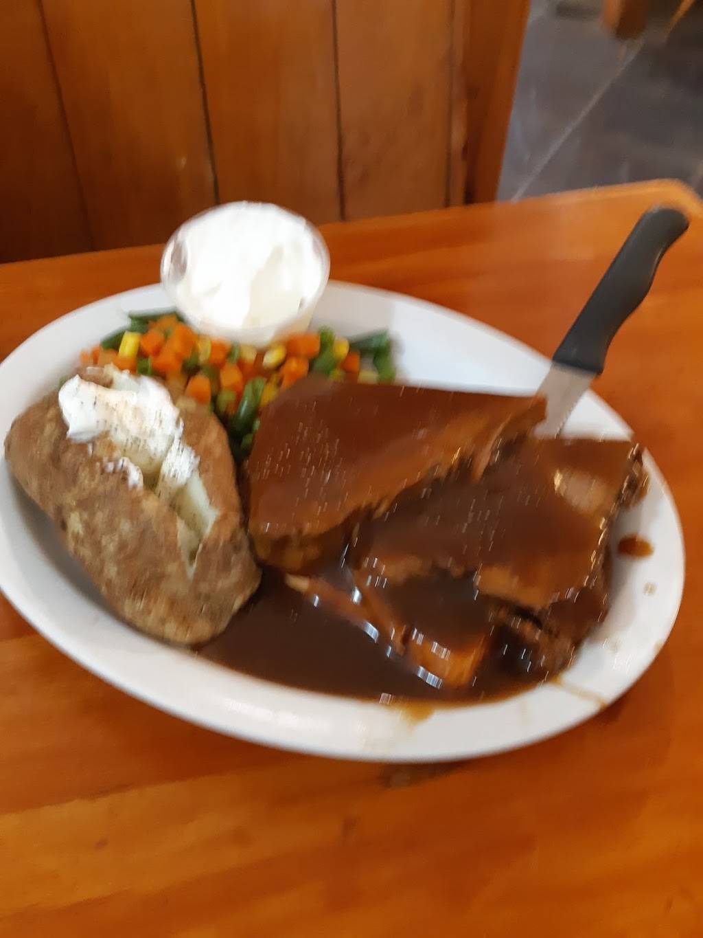 DNLs Restaurant | restaurant | 329 Main St, Sauble Beach, ON N0H 2G0, Canada | 5194222003 OR +1 519-422-2003