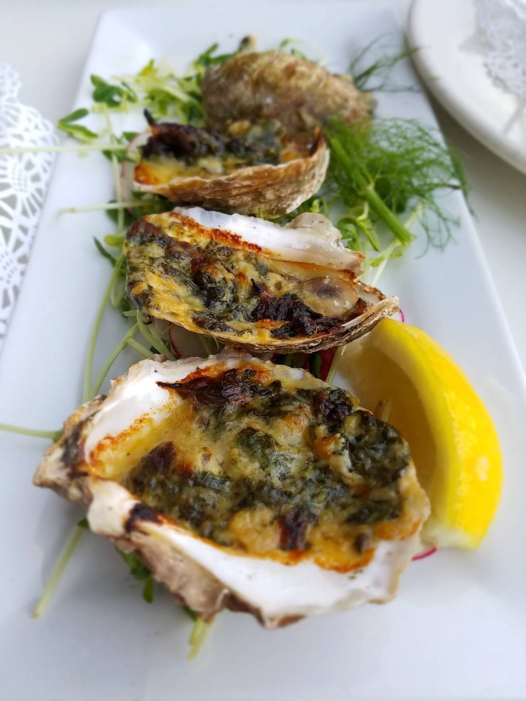 Flying Bridge Restaurant | restaurant | 220 Scranton Ave, Falmouth, MA 02540, USA | 5085482700 OR +1 508-548-2700