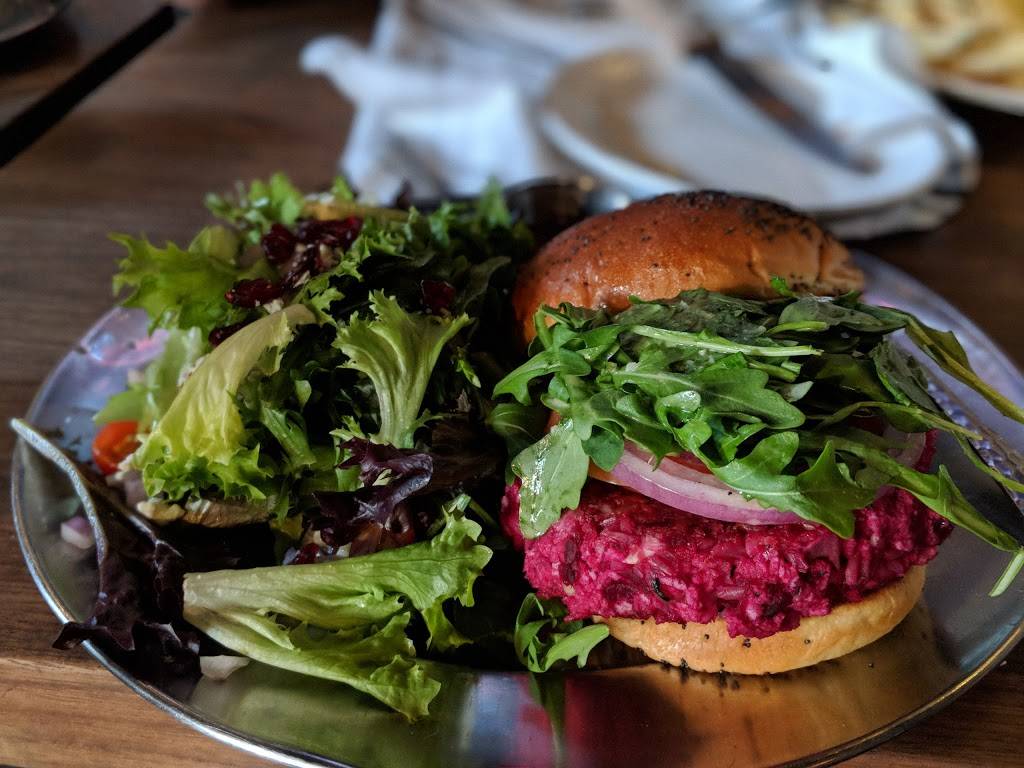 Eureka! | restaurant | 580 W 1st St, Claremont, CA 91711, USA | 9094458875 OR +1 909-445-8875