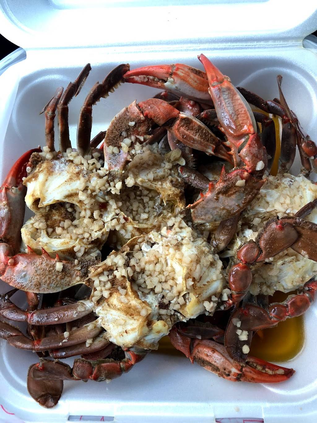 Lindas Crab Shack | restaurant | 202 E Reynolds St, Plant City, FL 33563, USA | 8137540492 OR +1 813-754-0492