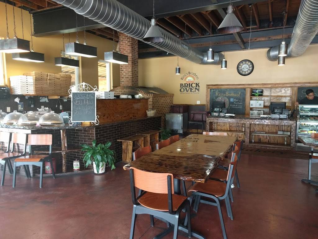 Ricca Brothers Brick Oven Pizzeria | restaurant | 104 Fairview Ave, Hammonton, NJ 08037, USA | 6097047070 OR +1 609-704-7070