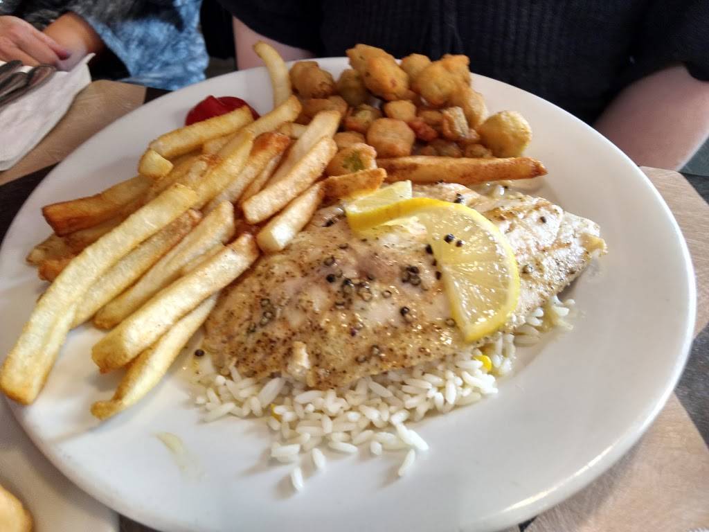 Catfish Plantation | restaurant | 814 Water St, Waxahachie, TX 75165, USA | 9729379468 OR +1 972-937-9468