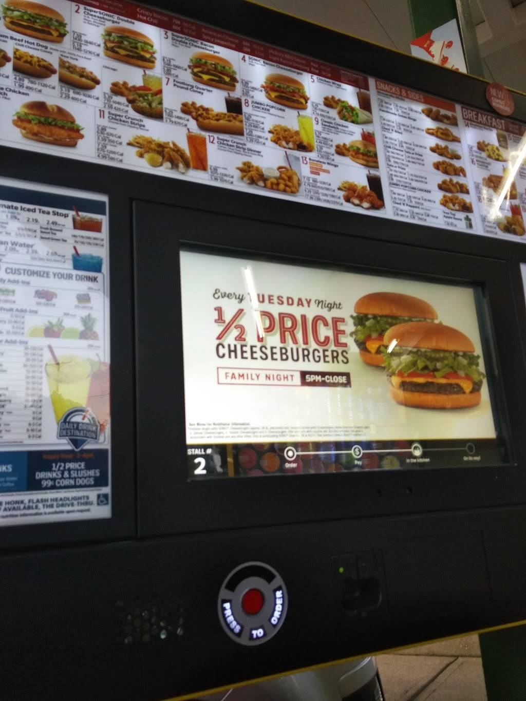 Sonic Drive-In | restaurant | 535 Southwest Blvd, Kansas City, KS 66103, USA | 9137224333 OR +1 913-722-4333