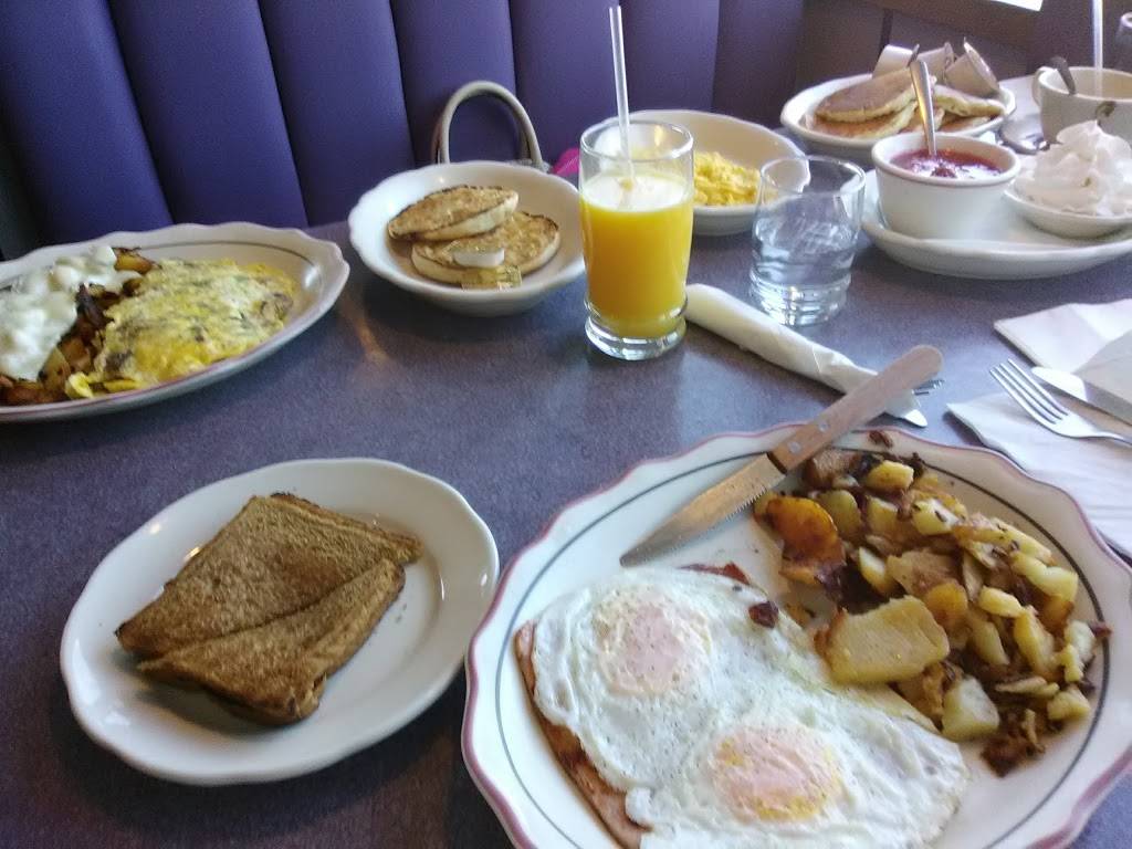 Amity Diner | restaurant | 1426 Whalley Ave, New Haven, CT 06515, USA | 2033971556 OR +1 203-397-1556