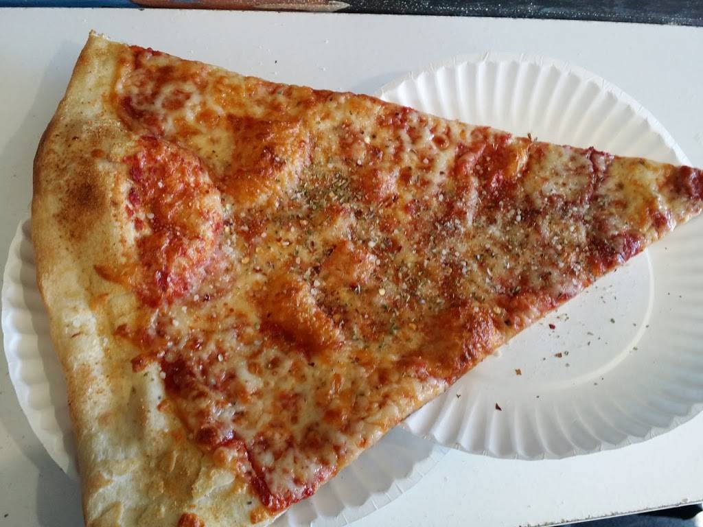 Super Fratellis Pizza | restaurant | 7732 Torresdale Ave, Philadelphia, PA 19136, USA | 2153338500 OR +1 215-333-8500