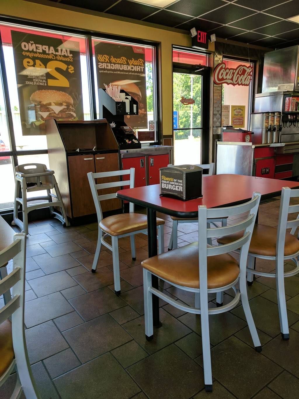 Hardees | restaurant | 1702 Freeway Dr, Reidsville, NC 27320, USA | 3363422838 OR +1 336-342-2838