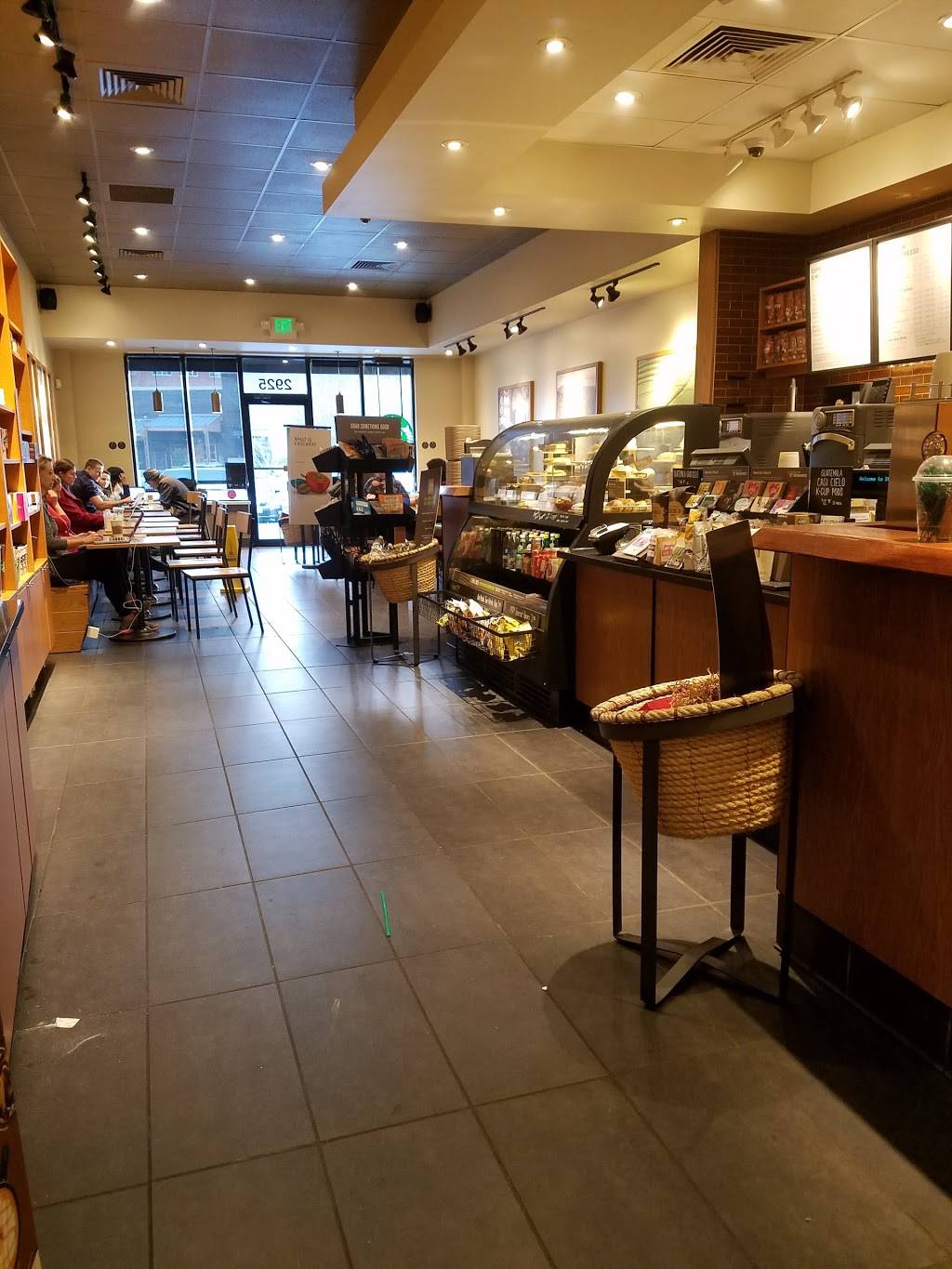 Starbucks | cafe | 2925 S Glebe Rd, Arlington, VA 22206, USA | 7032998510 OR +1 703-299-8510