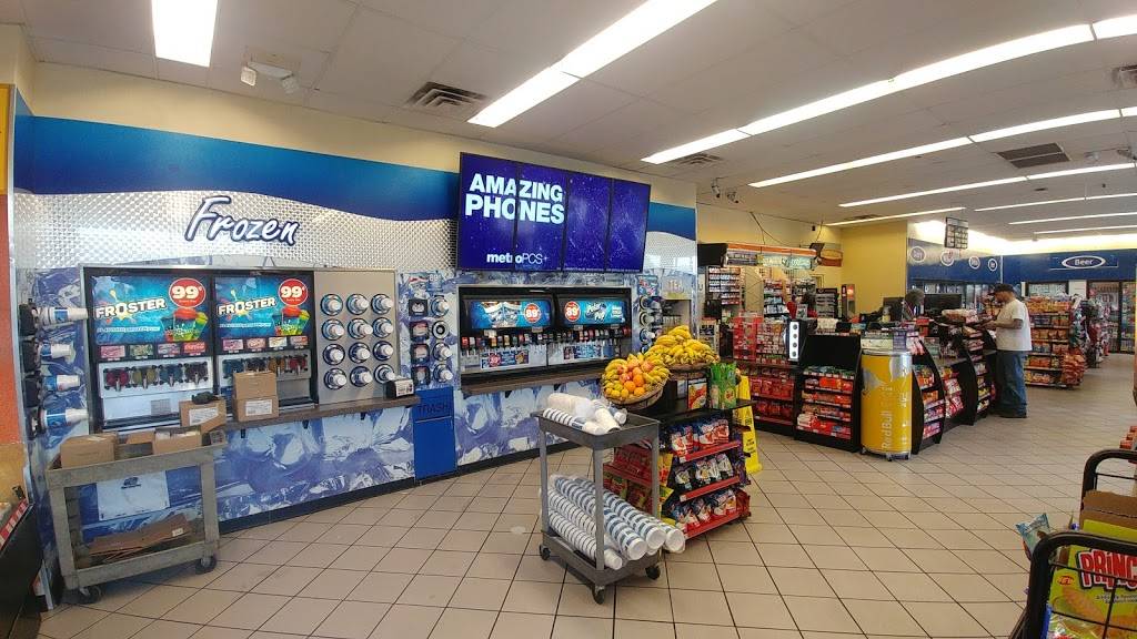 Circle K | meal takeaway | 1810 S Country Club Dr, Mesa, AZ 85210, USA | 4807336552 OR +1 480-733-6552