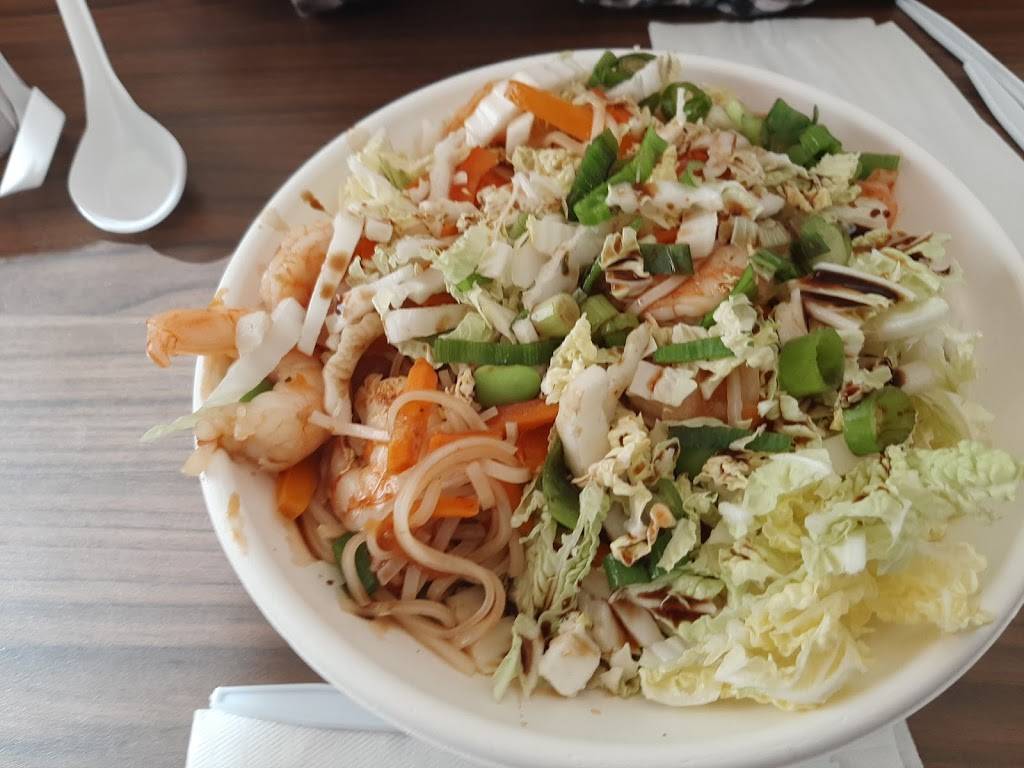 Thaïzone | restaurant | 260 Rue de Saint Jovite, Mont-Tremblant, QC J8E 2Z9, Canada | 8197173433 OR +1 819-717-3433