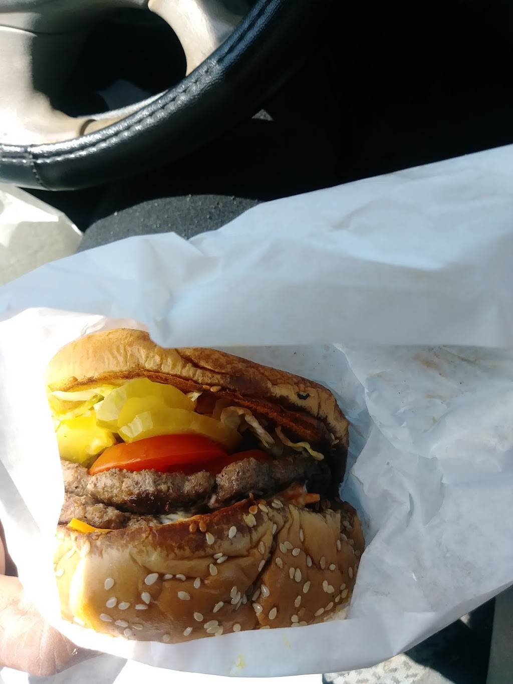 Mims Burger & BBQ | restaurant | 2707 E Broadway Rd, Phoenix, AZ 85040, USA | 6022439771 OR +1 602-243-9771