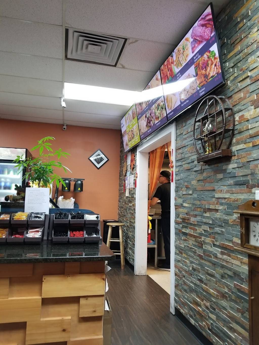 Little Chopstick | restaurant | 17 Huntington Plaza, Shelton, CT 06484, USA | 2037127775 OR +1 203-712-7775