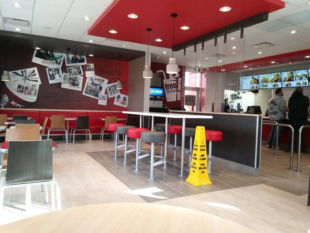 KFC | restaurant | 150 Holiday Inn Dr, Cambridge, ON N3C 0A1, Canada | 5196584669 OR +1 519-658-4669