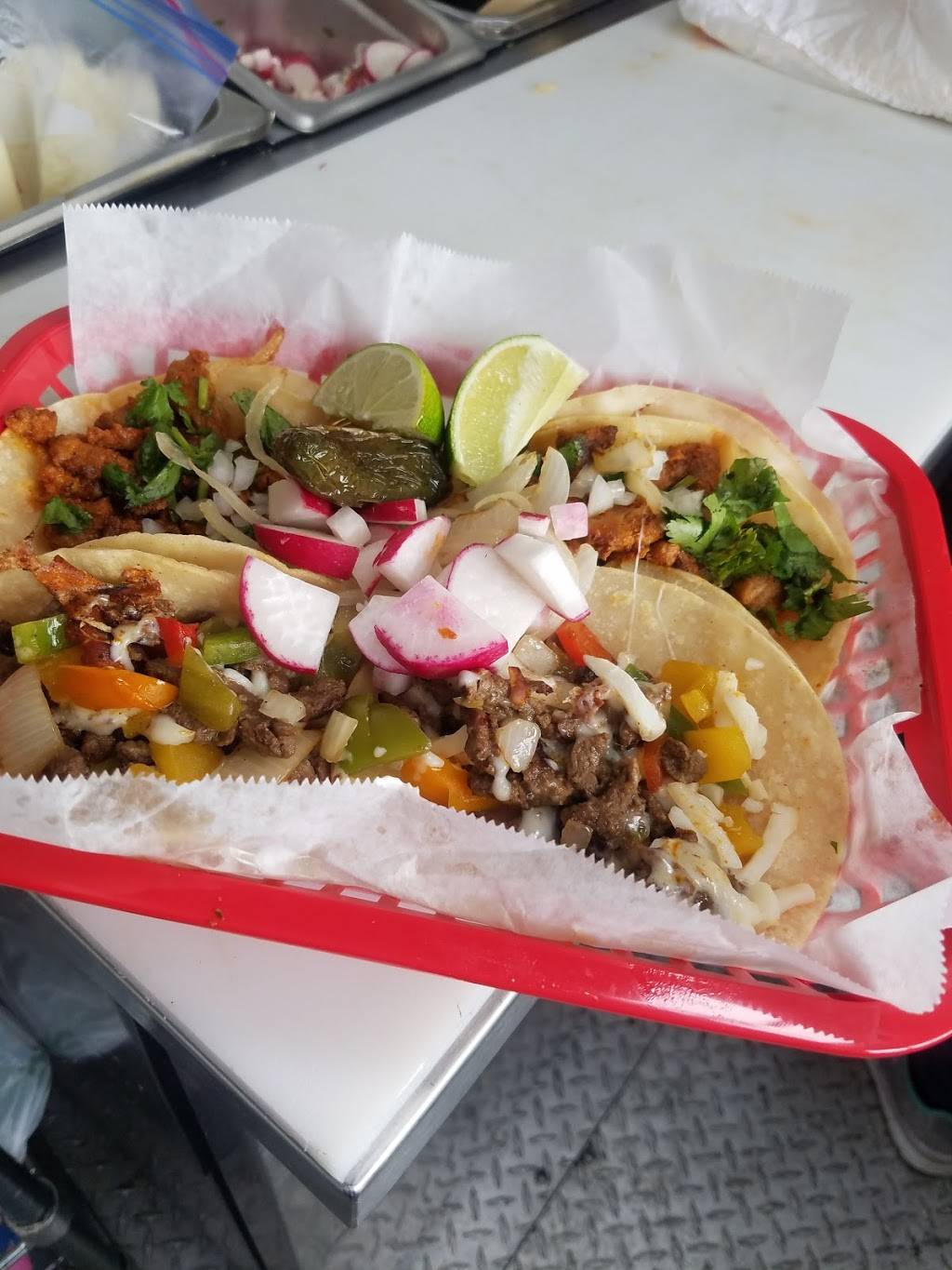 Yolis kitchen taco truck | restaurant | 2345 N Academy Blvd, Colorado Springs, CO 80909, USA | 7193097306 OR +1 719-309-7306