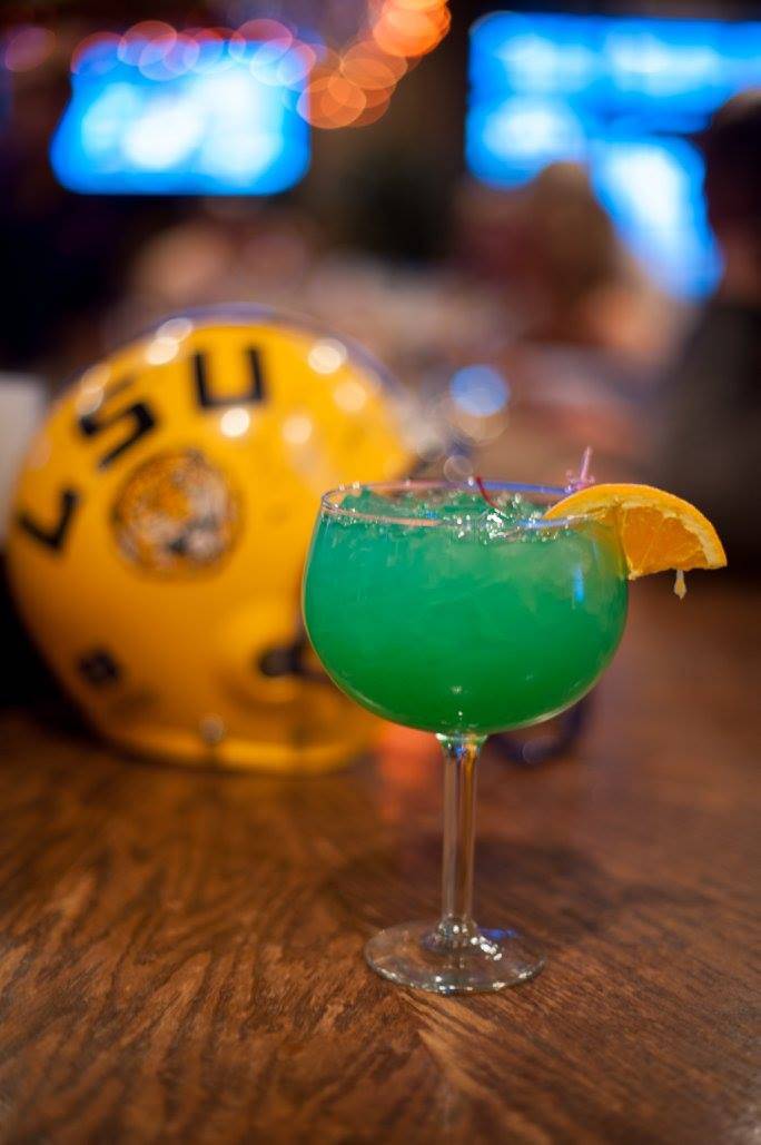 TJ Ribs - S. Acadian Thruway | restaurant | 2324 S Acadian Thruway, Baton Rouge, LA 70808, USA | 2253837427 OR +1 225-383-7427