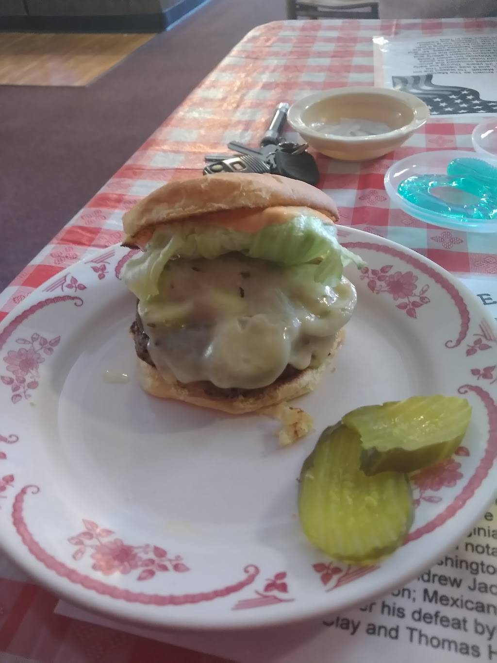 Olde Wayside Inn | restaurant | 222 W Main St, West Union, OH 45693, USA | 9375447103 OR +1 937-544-7103