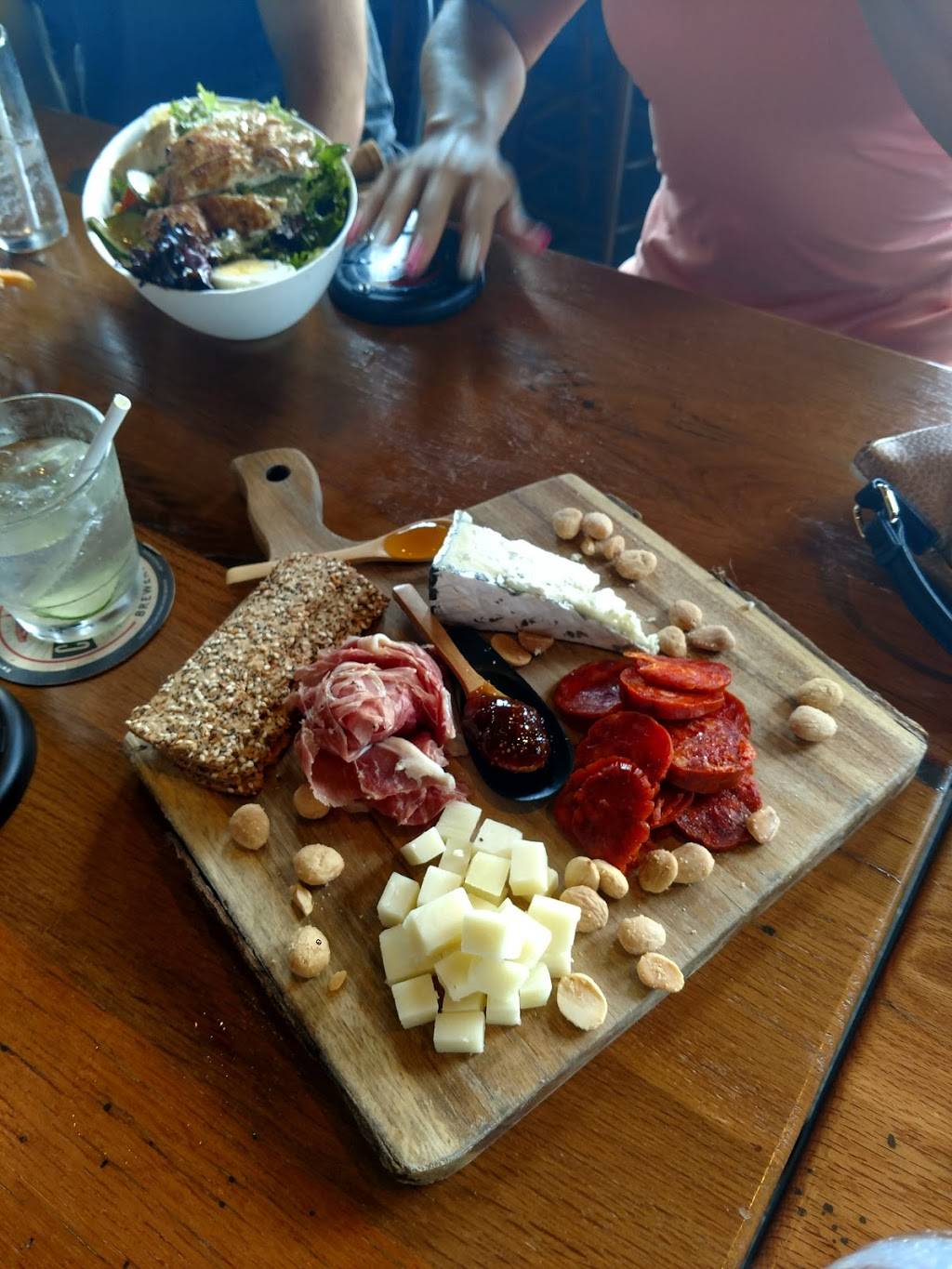 Kitchen 21 | restaurant | 3052 W 21st St, Brooklyn, NY 11224, USA | 7189960502 OR +1 718-996-0502