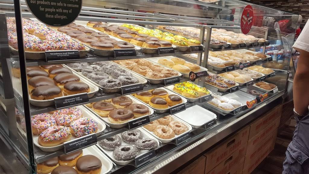 Krispy Kreme | bakery | 530 NE 167th St, North Miami Beach, FL 33162, USA | 3059496135 OR +1 305-949-6135