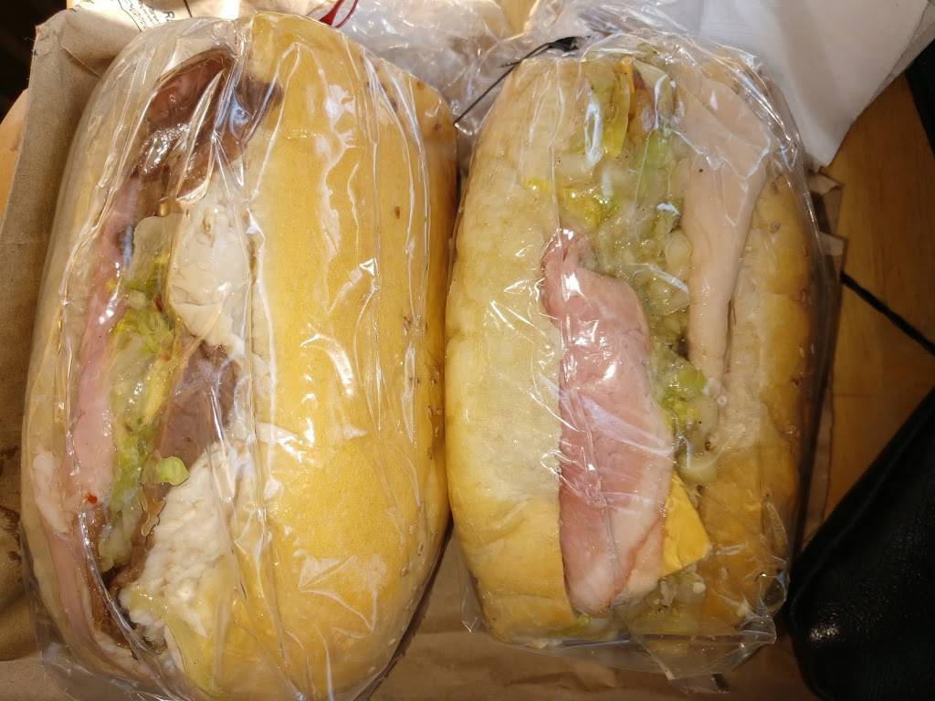 Goldcoast Subs | meal takeaway | 4263 W Layton Ave, Greenfield, WI 53221, USA | 4148171911 OR +1 414-817-1911
