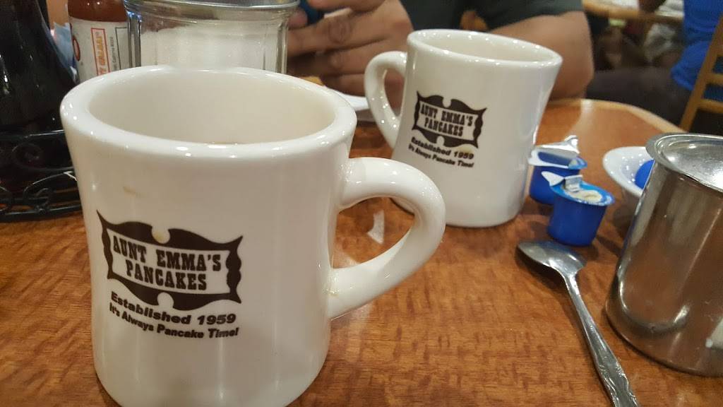 Aunt Emmas Pancakes | restaurant | 214 National City Blvd, National City, CA 91950, USA | 6194776900 OR +1 619-477-6900