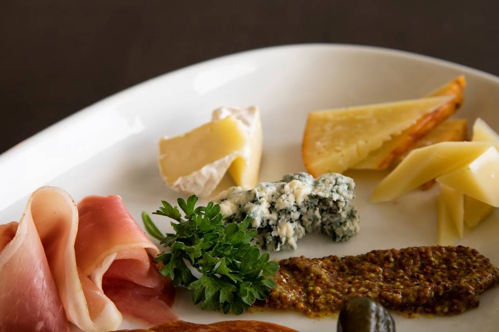 Cyrus Steakhouse | restaurant | 3332 S 79th E Ave, Tulsa, OK 74145, USA | 91862240007143 OR +1 918-622-4000 ext. 7143