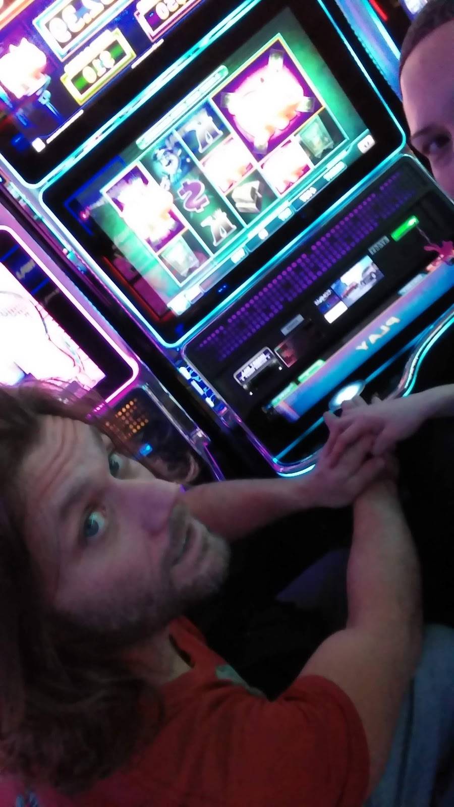 Xtreme Cafe | restaurant | 5734 Sturgeon Lake Rd, Welch, MN 55089, USA | 8002227077 OR +1 800-222-7077