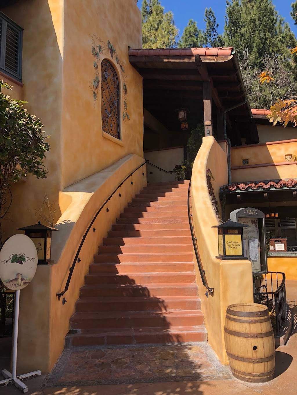 Mendocino Terrace | restaurant | 1313 Disneyland Dr, Anaheim, CA 92802, USA | 7147813463 OR +1 714-781-3463