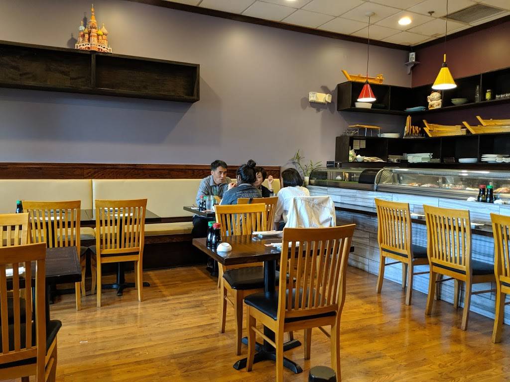 Momo Sushi | restaurant | 662 S Lake St, Mundelein, IL 60060, USA | 8475662544 OR +1 847-566-2544