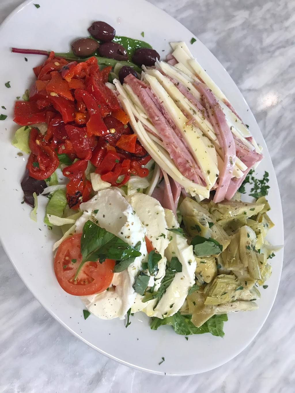 Di Meos Pizzeria | restaurant | 1663 Crofton Center, Crofton, MD 21114, USA | 4107211501 OR +1 410-721-1501