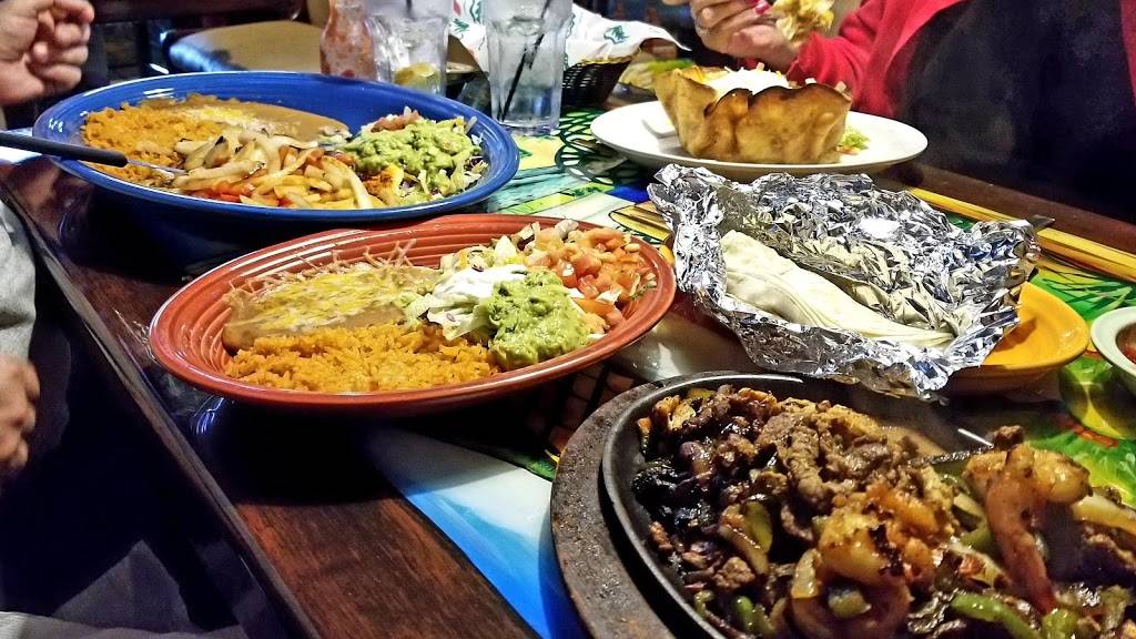 Los Magueyes Mexican Restaurant | restaurant | 1674 US-41, Inverness, FL 34450, USA | 3527653914 OR +1 352-765-3914
