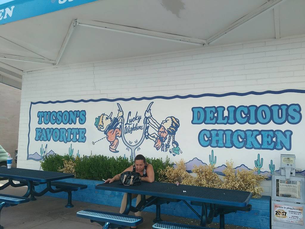 Lucky Wishbone | restaurant | 2545 N Campbell Ave, Tucson, AZ 85719, USA | 5203239329 OR +1 520-323-9329