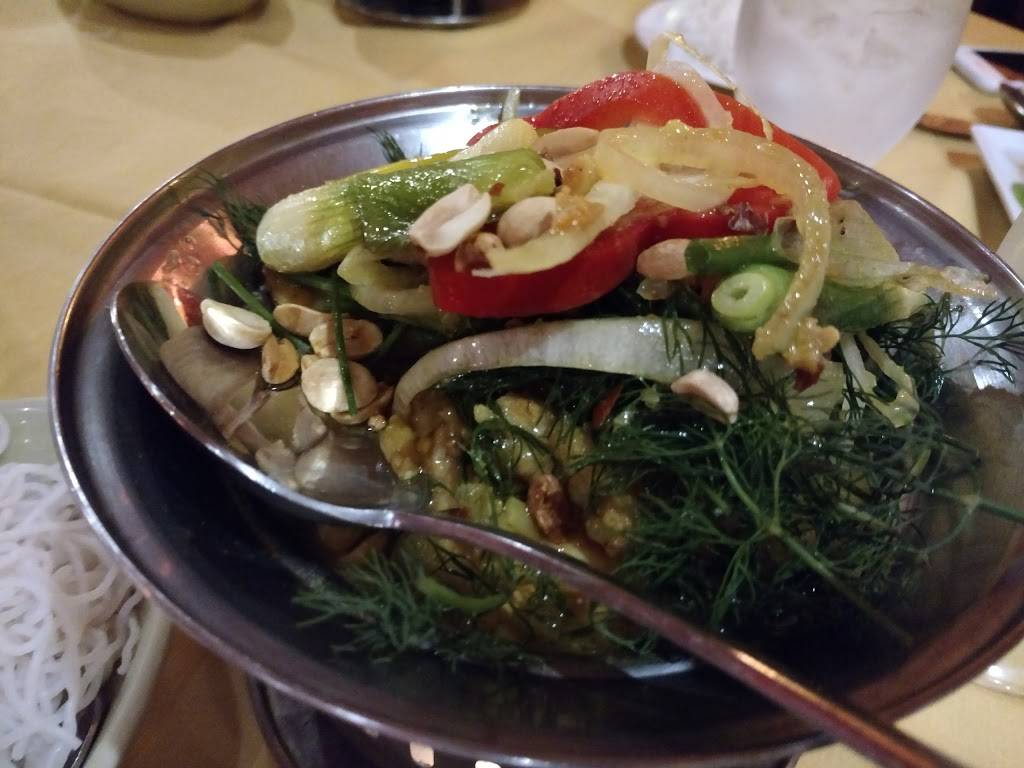 Truc Orient Express | restaurant | 3 Harris St, West Stockbridge, MA 01266, USA | 4132324204 OR +1 413-232-4204