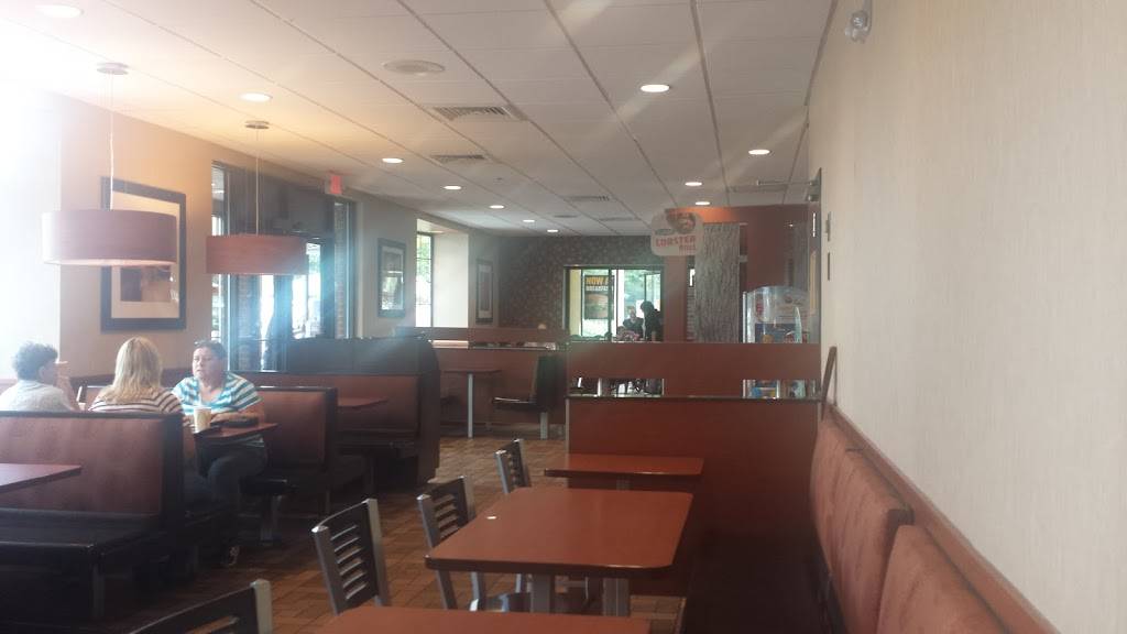 McDonalds | cafe | 231 Washington St, Claremont, NH 03743, USA | 6035431577 OR +1 603-543-1577
