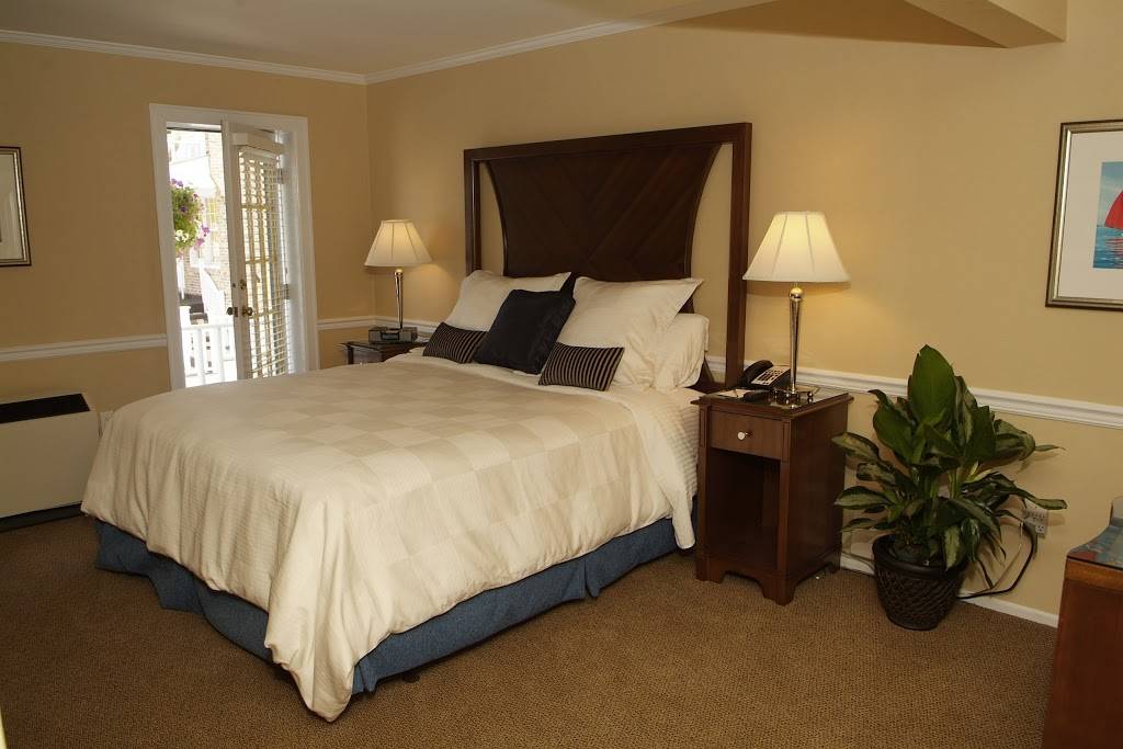 Danfords Hotel & Marina | restaurant | 25 E Broadway, Port Jefferson, NY 11777, USA | 6319285200 OR +1 631-928-5200