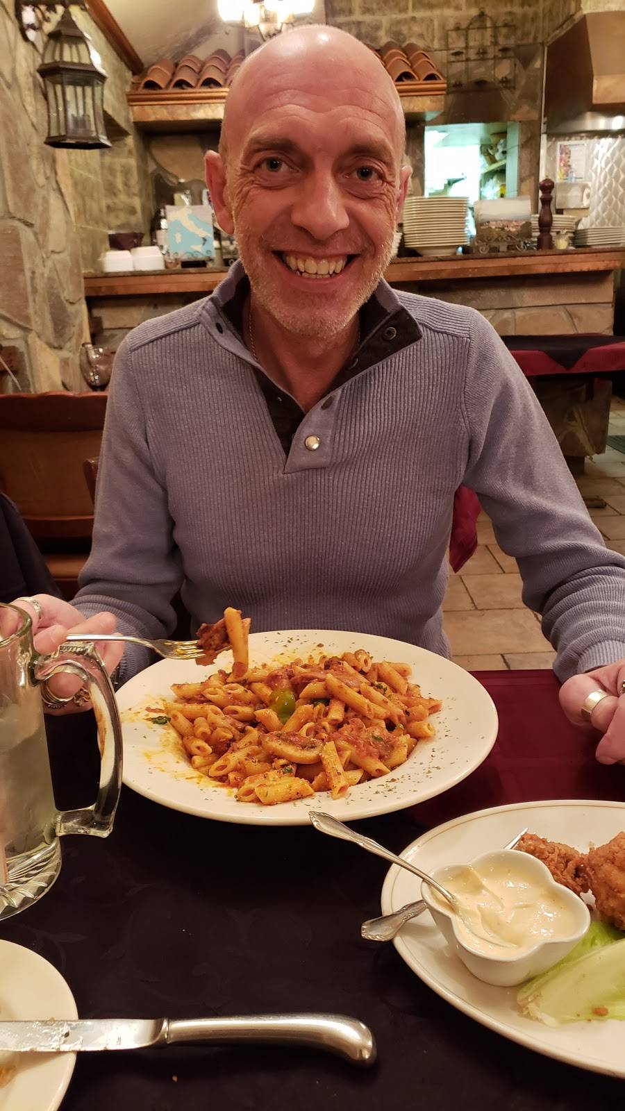 Avanti | restaurant | 1317 Hall Ave, Windsor, ON N8X 4R2, Canada | 5192530465 OR +1 519-253-0465