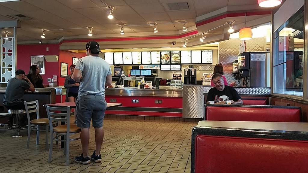 Carls Jr. | restaurant | 800 W Mariposa Rd, Nogales, AZ 85621, USA | 5202819699 OR +1 520-281-9699